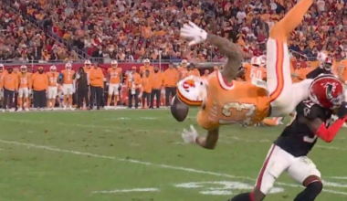 Mike Evans Had a Scary Fall vs. Falcons in First Game Back From Broken Collarbone