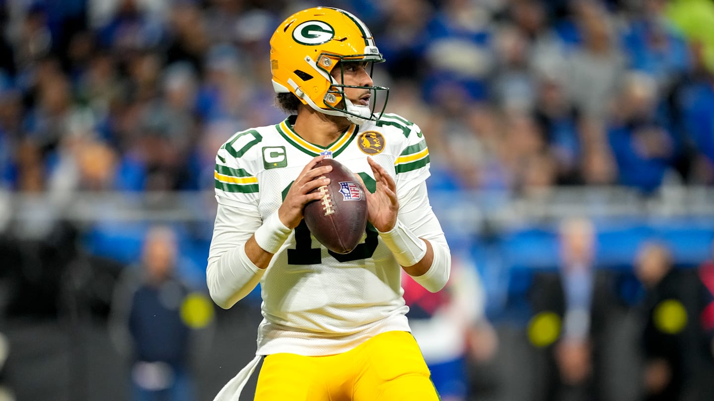 Green Bay Packers v Detroit Lions