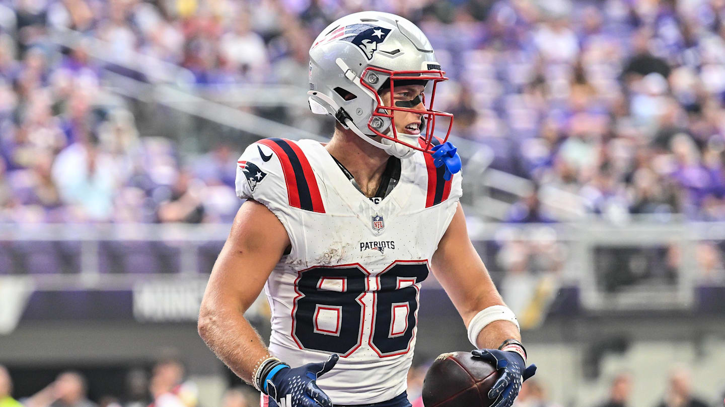 Patriots' Efton Chism III Shows Up to Support Boston Marathon Efforts