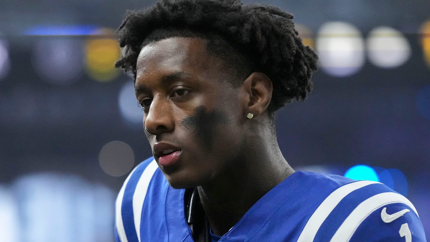 Indianapolis Colts cornerback Sauce Gardner attempts to walk off