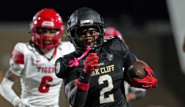 Live score updates from Texas high school football Class 5A D2 playoffs