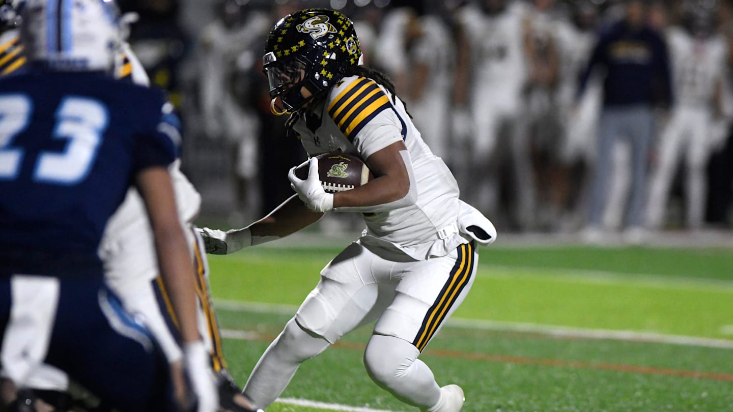 Who should be Texas Offensive High School Football Player of the Week? (12/15/2025)