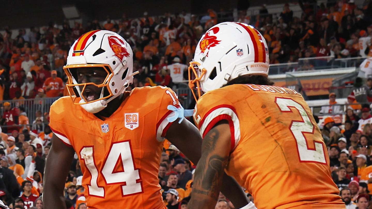 Buccaneers somehow still on top of NFC South after Week 15 disaster