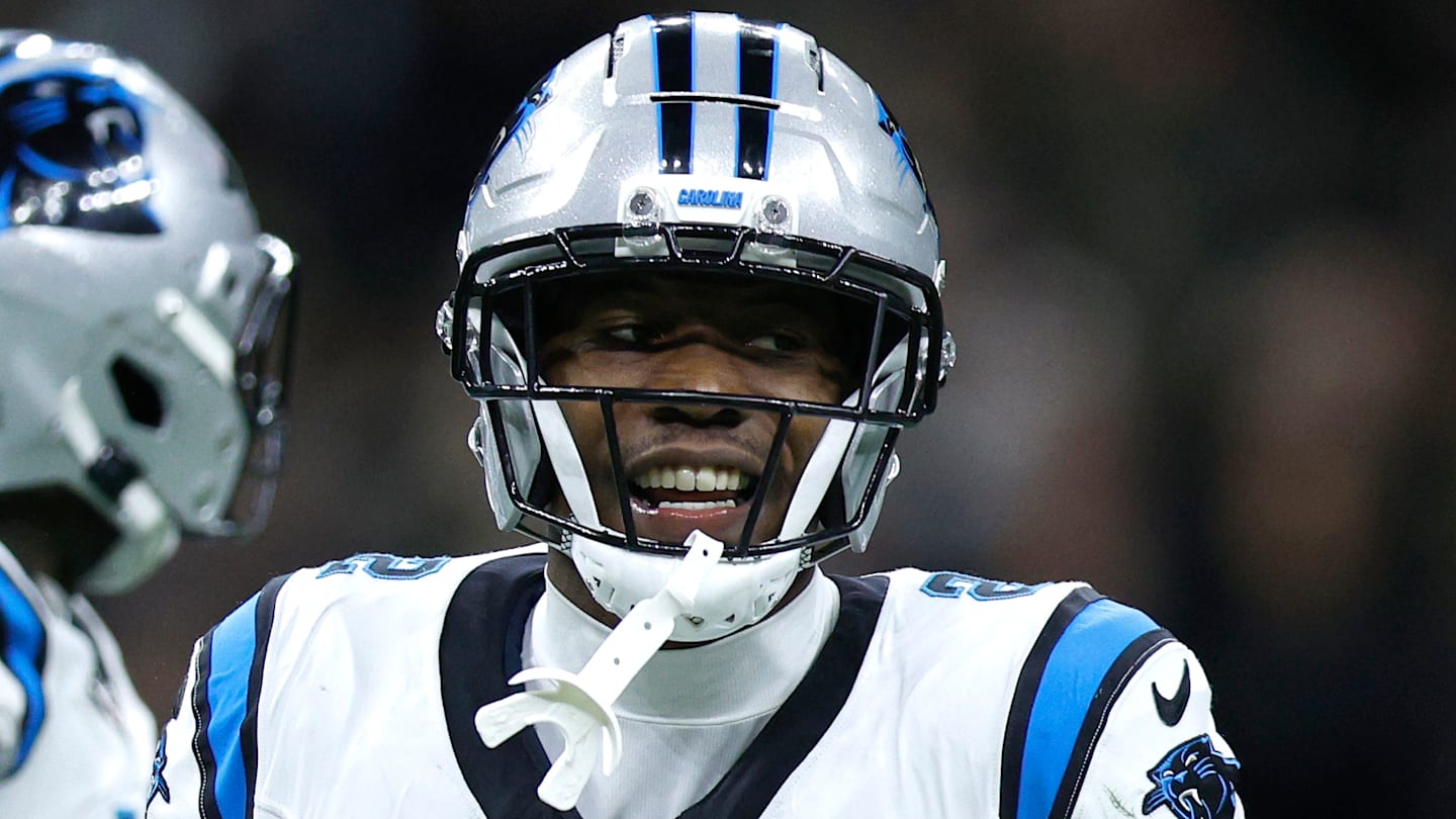 Carolina Panthers cornerback Mike Jackson Sr.