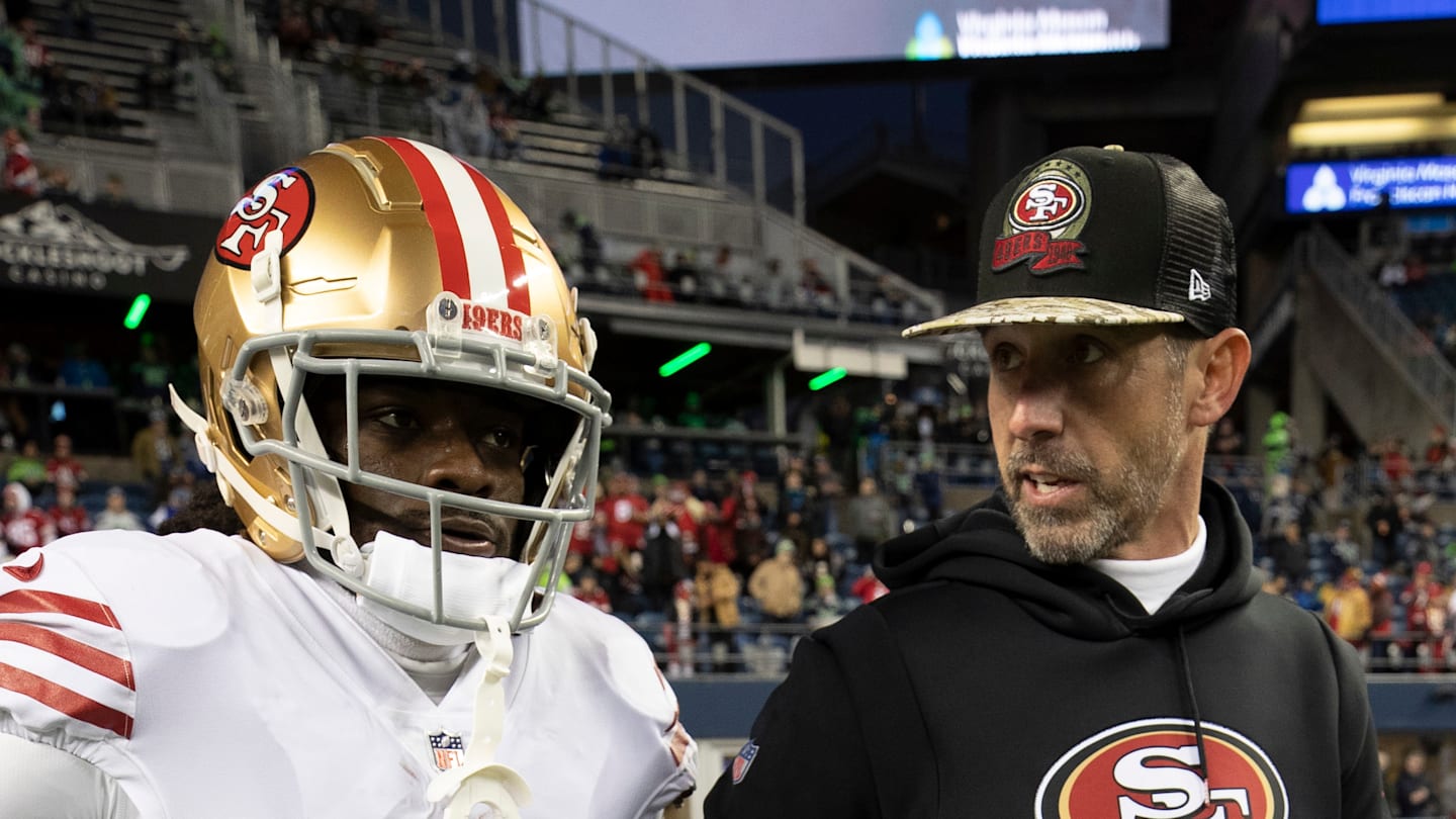 San Francisco 49ers wide receiver Brandon Aiyuk (L) and head coach Kyle Shanahan (R)