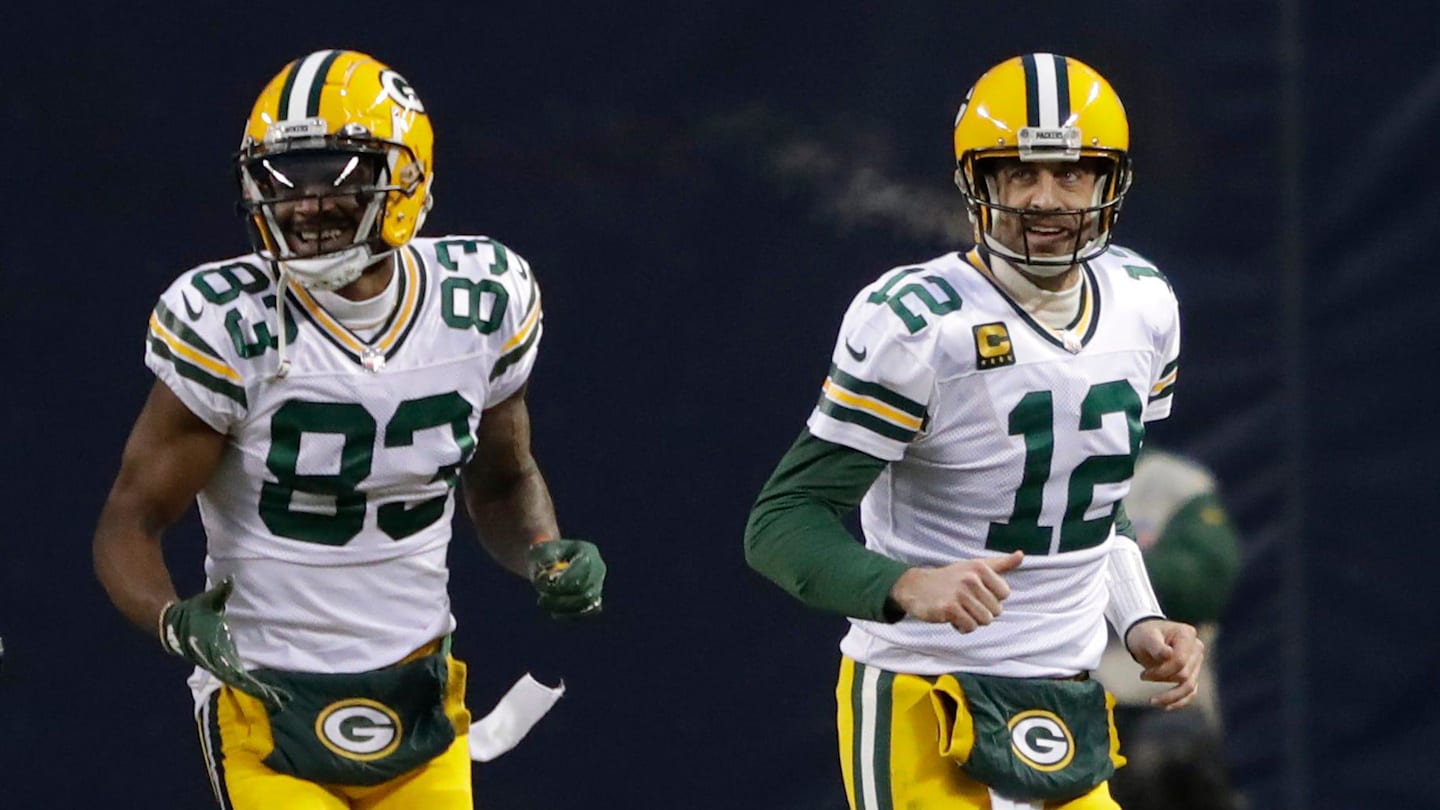 Aaron Rodgers, Former WR Connect for First Steelers TD