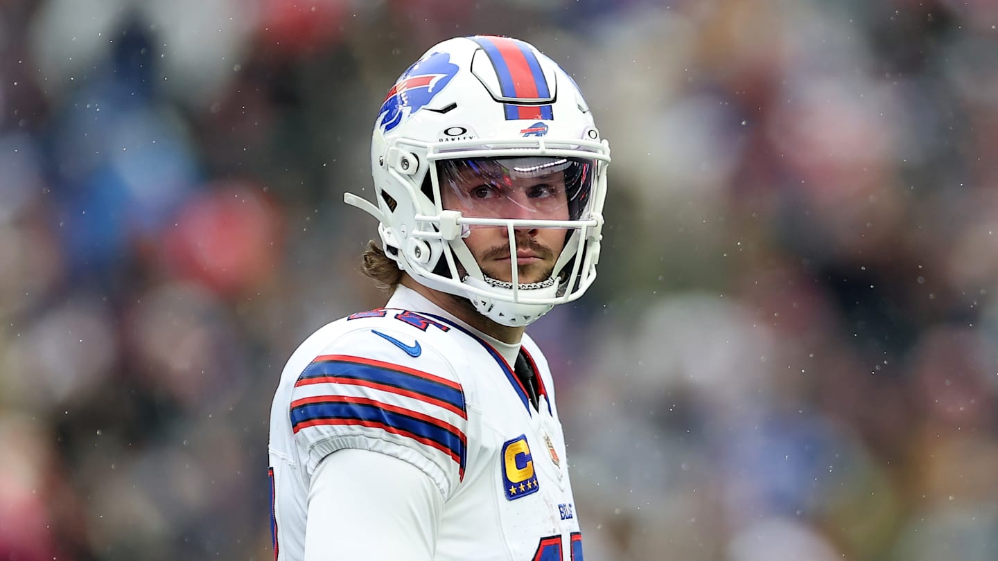 Buffalo Bills v New England Patriots - NFL 2025