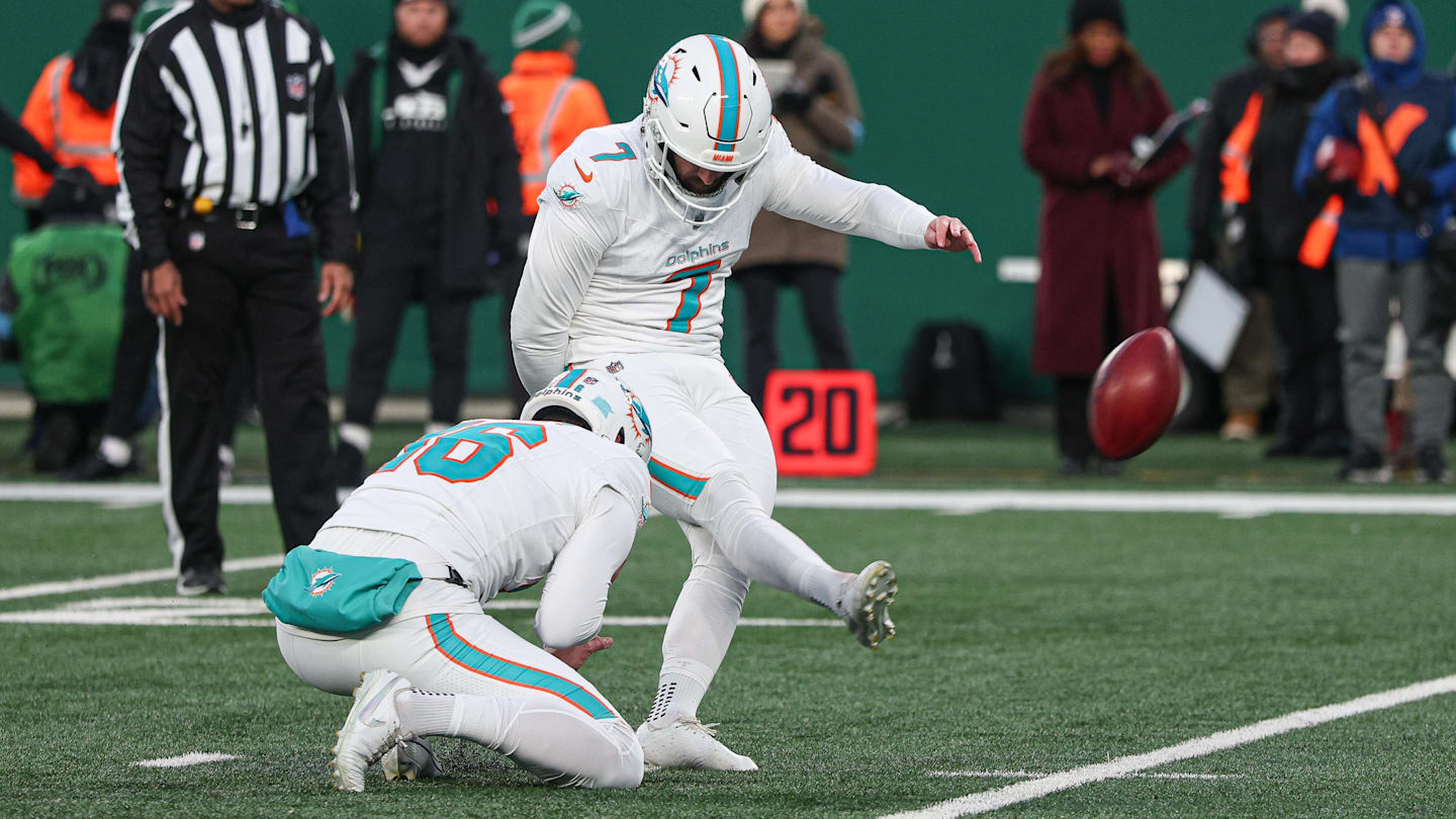 Sanders' Return Highlights First Week 16 Injury Report