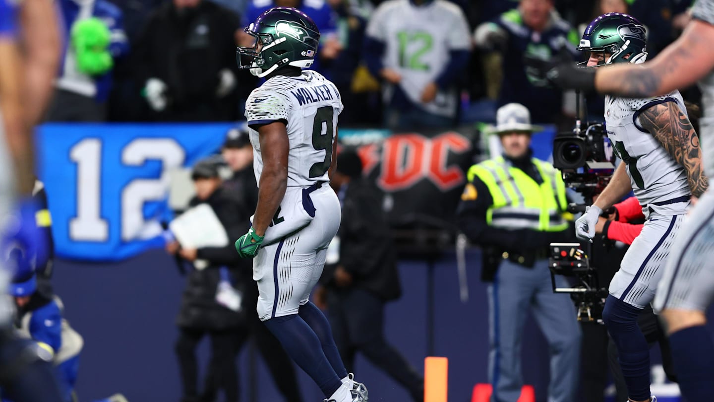 Kenneth Walker III kept the Seahawks alive against the Rams until clutch rally