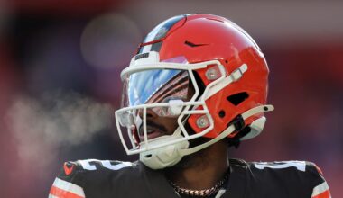 Shedeur Sanders explains pinky injury in Cleveland Browns' loss