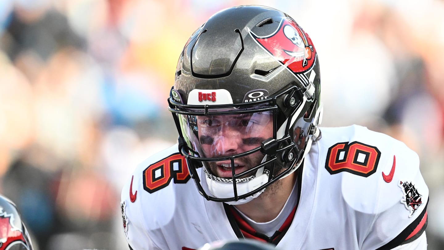 How to watch Buccaneers vs Dolphins, TV channel, livestream, kickoff time