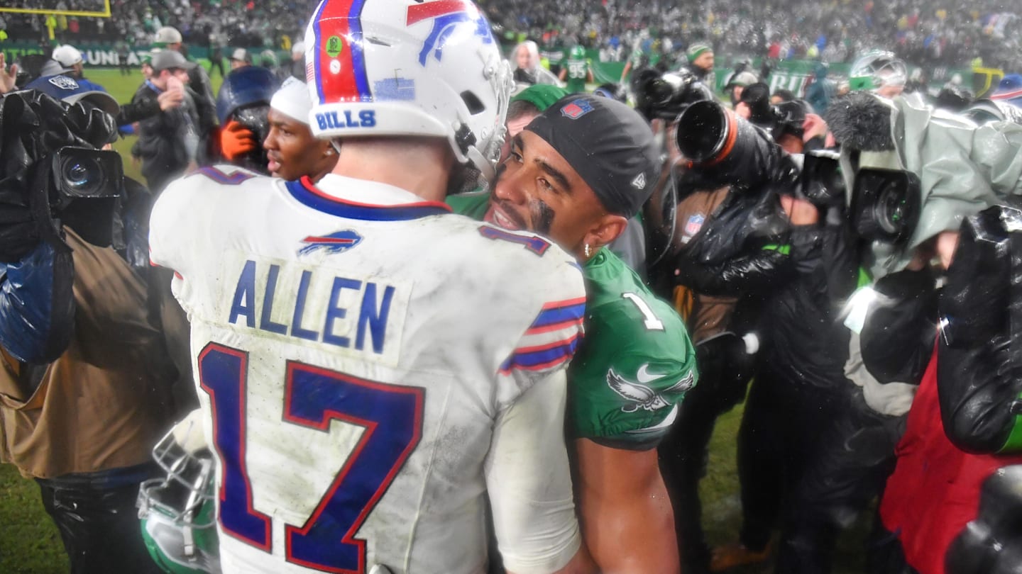 Former All-Pro chooses between Josh Allen, Jalen Hurts ahead of Bills-Eagles matchup