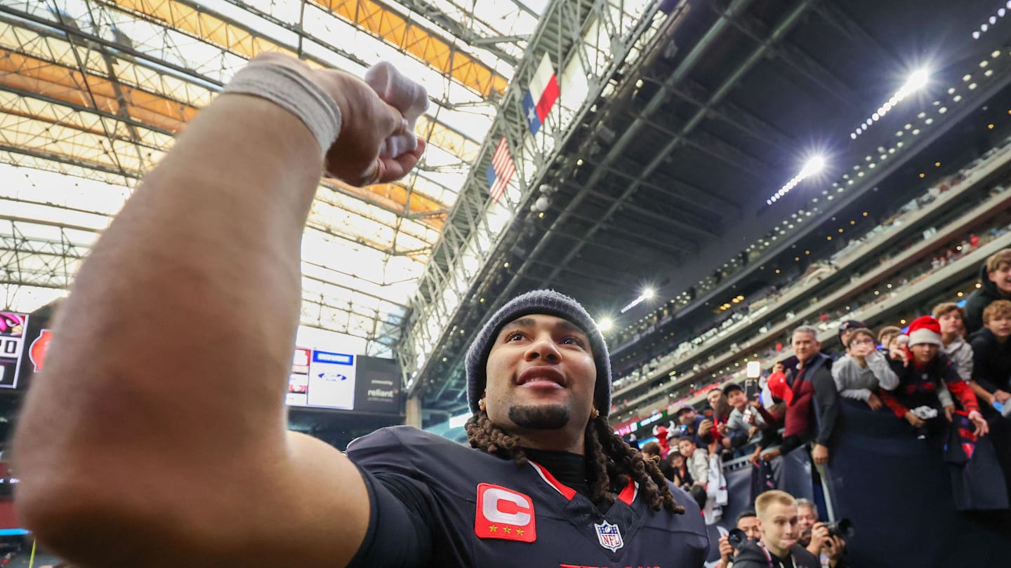 Texans' C.J. Stroud tiptoes around bulletin-board material while praising Chargers