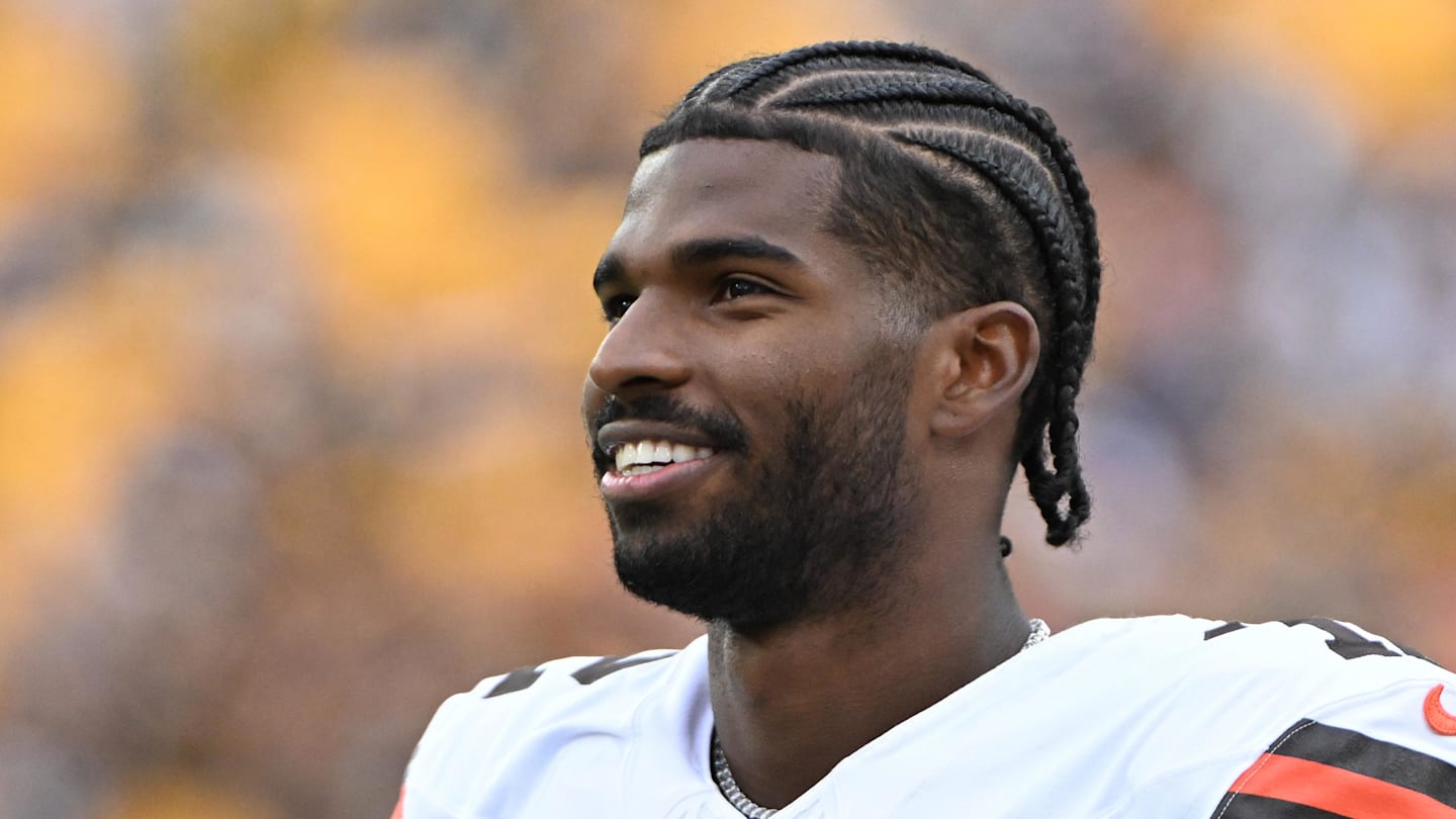 Shedeur Sanders Sparks Christmas Day Frenzy as Fans Unwrap His Jersey