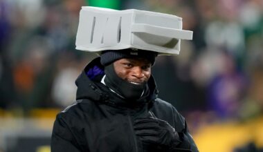 Ravens repeat Bears’ epic cheese grater hat troll of Packers