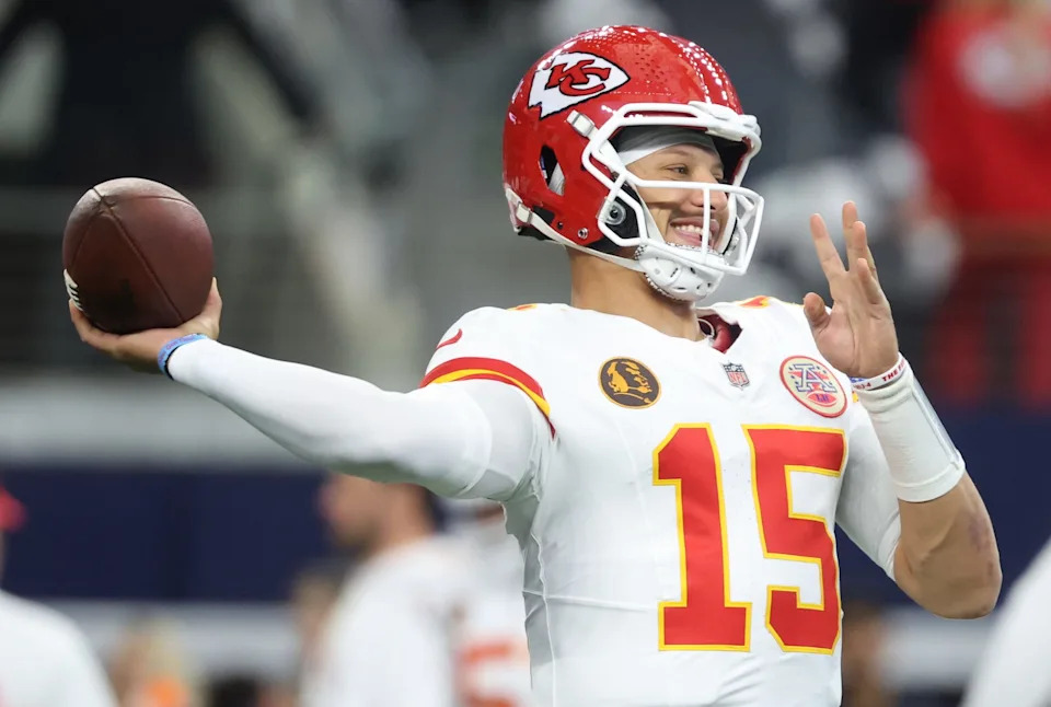 Nov 27, 2025; Arlington, Texas, USA; Kansas City Chiefs quarterback Patrick Mahomes (15) warms up prior to the game against the Dallas Cowboys at AT&T Stadium. Mandatory Credit: Kevin Jairaj-Imagn Images
