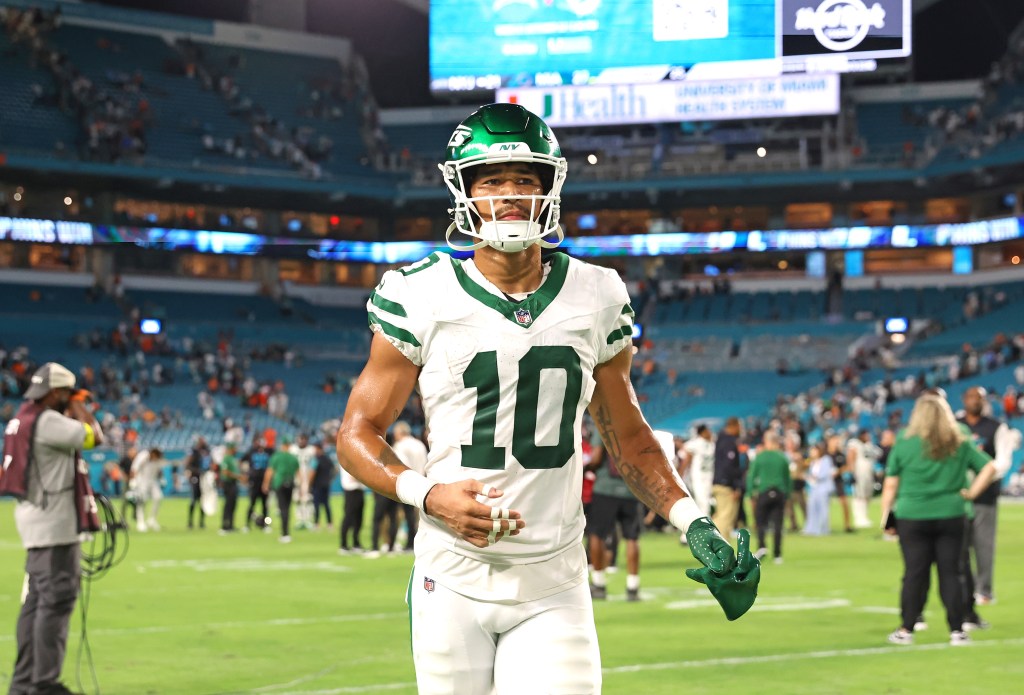 Allen Lazard #10 of the New York Jets walks off the field.