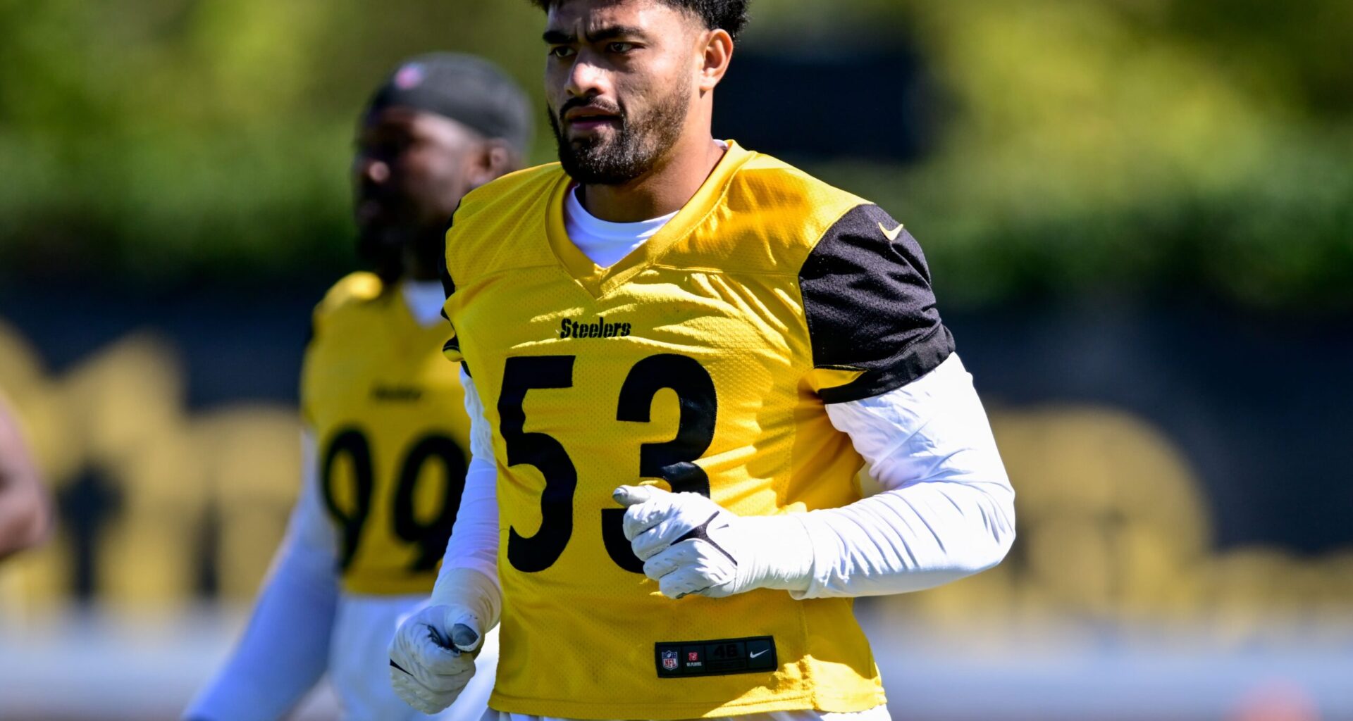 Former Steelers Edge Rusher Heads Back to NFC