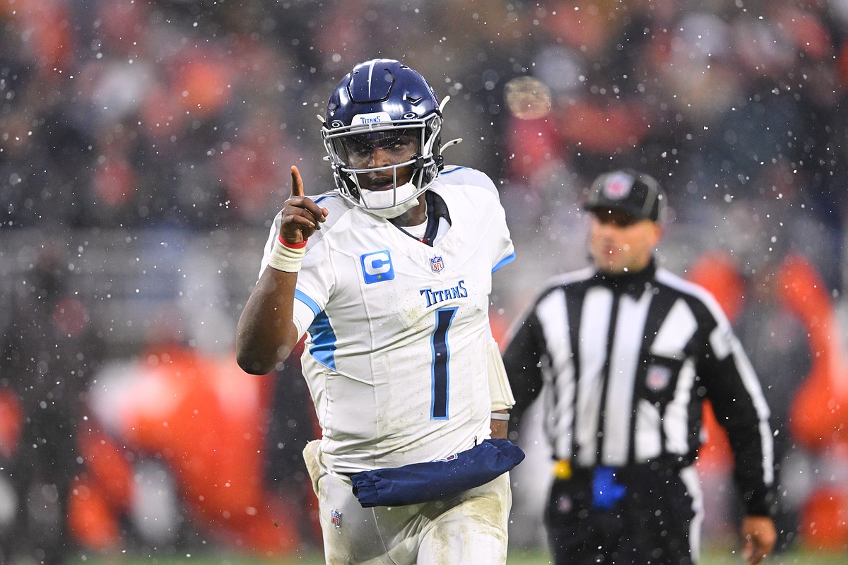The Titans get much-needed boost in an ugly season ending their 7-game skid
