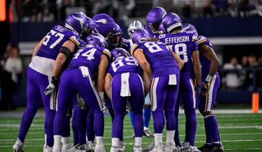 The plane the Minnesota Vikings were flying to Newark on was forced to turn around