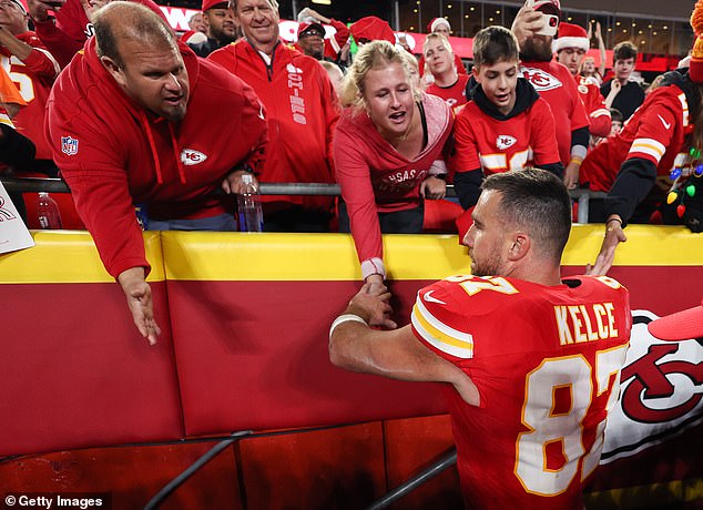 The Chiefs icon approached fans to shake their hands following the end of the showdown
