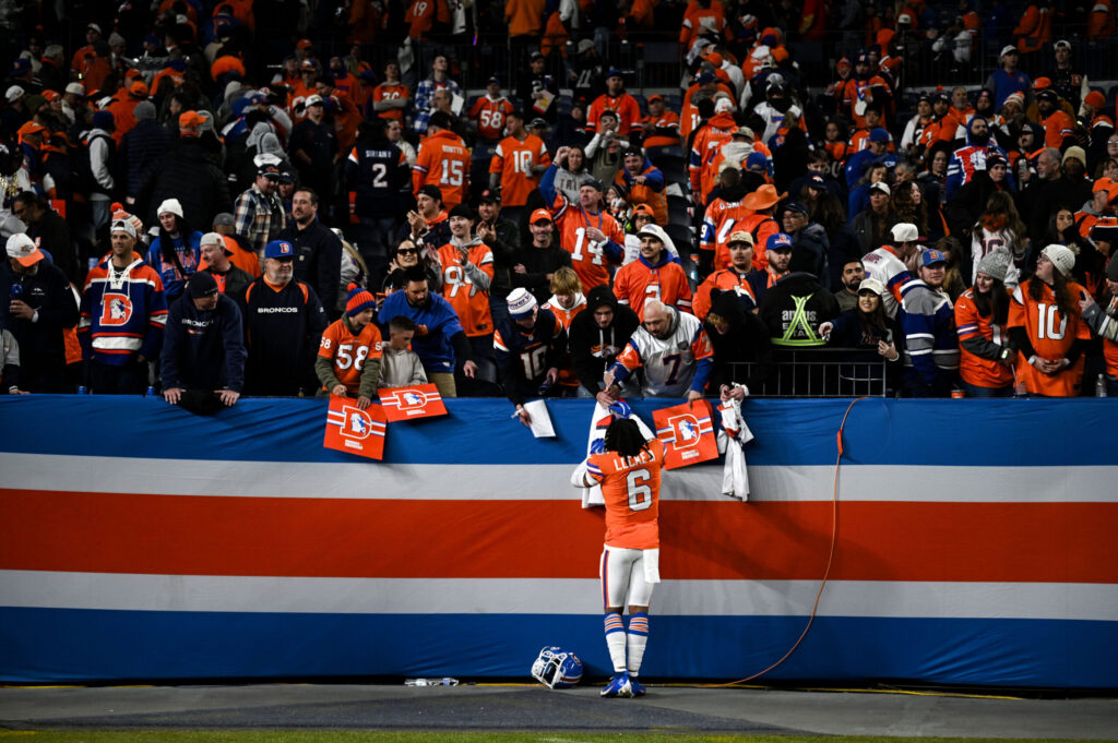 Broncos haven't lost a home game in 14 months behind 'deafening' crowd noise