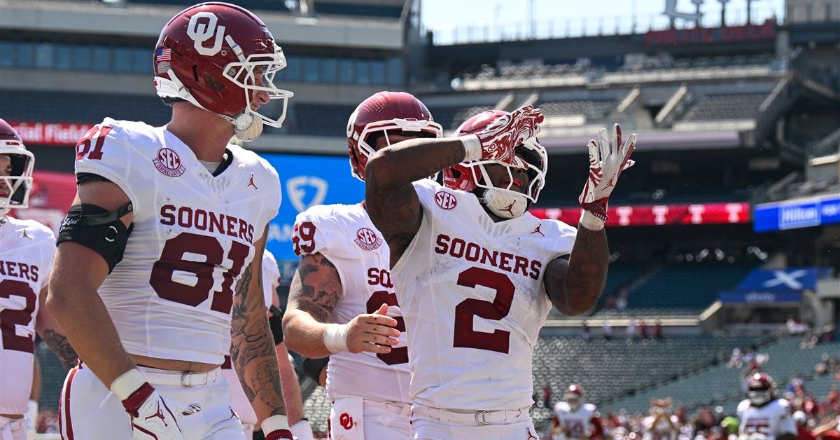 Oklahoma running back Jovantae Barnes set to enter transfer portal