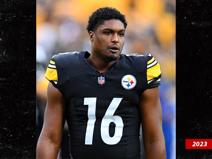 myles jack sub getty swipe 2