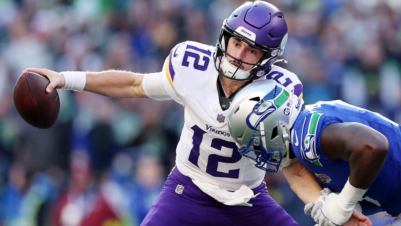 Vikings fall to 4-8 after 26-0 loss at Seattle, Max Brosmer throws 4 INTs