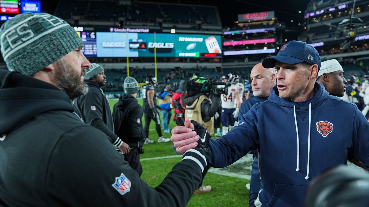 No dog days for Bears; they're rolling with NFC lead