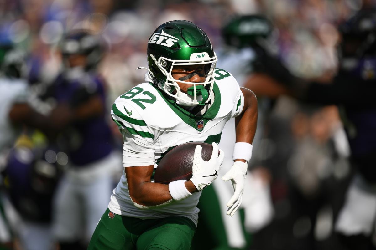 Aaron Glenn mum on Arian Smith being surprise Jets inactive in win