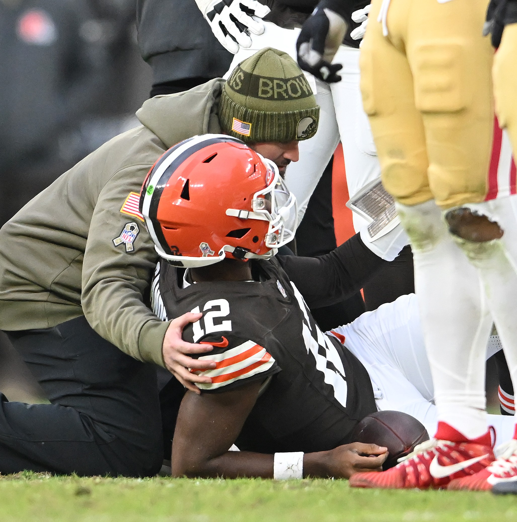 Daily Dawg Chow 12/01: Browns lose to 49ers, fall to 3-9 on the season