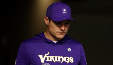 Vikings OC Wes Phillips Strongly Defends Kevin O'Connell Amid QB Struggles