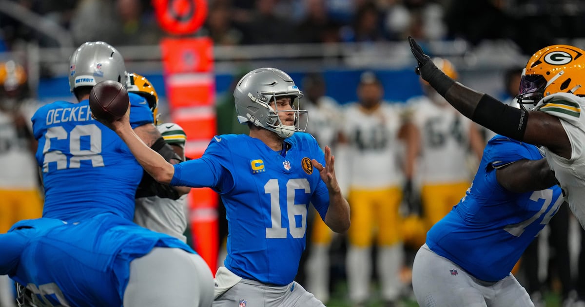 Lions and Cowboys need a win in Thursday night matchup to improve position in NFL playoff picture