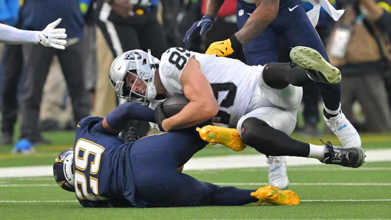 How the Raiders Are Still Struggling to Feature Brock Bowers
