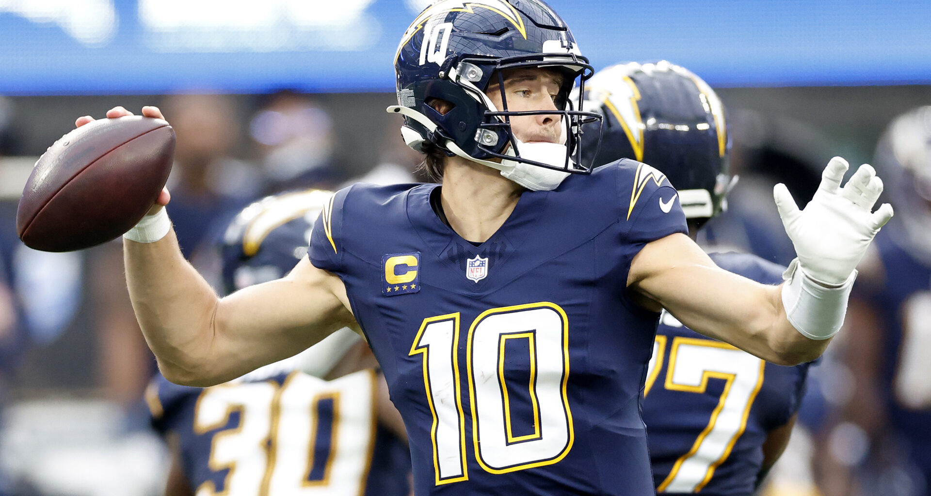 Justin Herbert Expecting To Play Monday Night