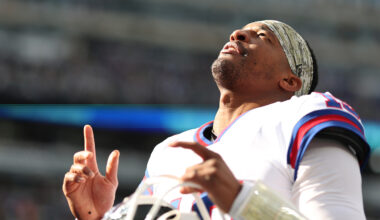 Former Pro Bowl QB 'Makes a Ton of Sense' for Raiders