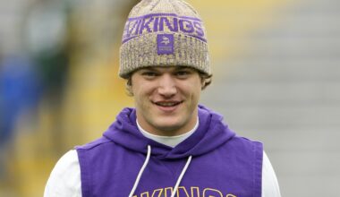 Vikings Predicted to Bring Ex-QB Back Amid McCarthy's Struggles