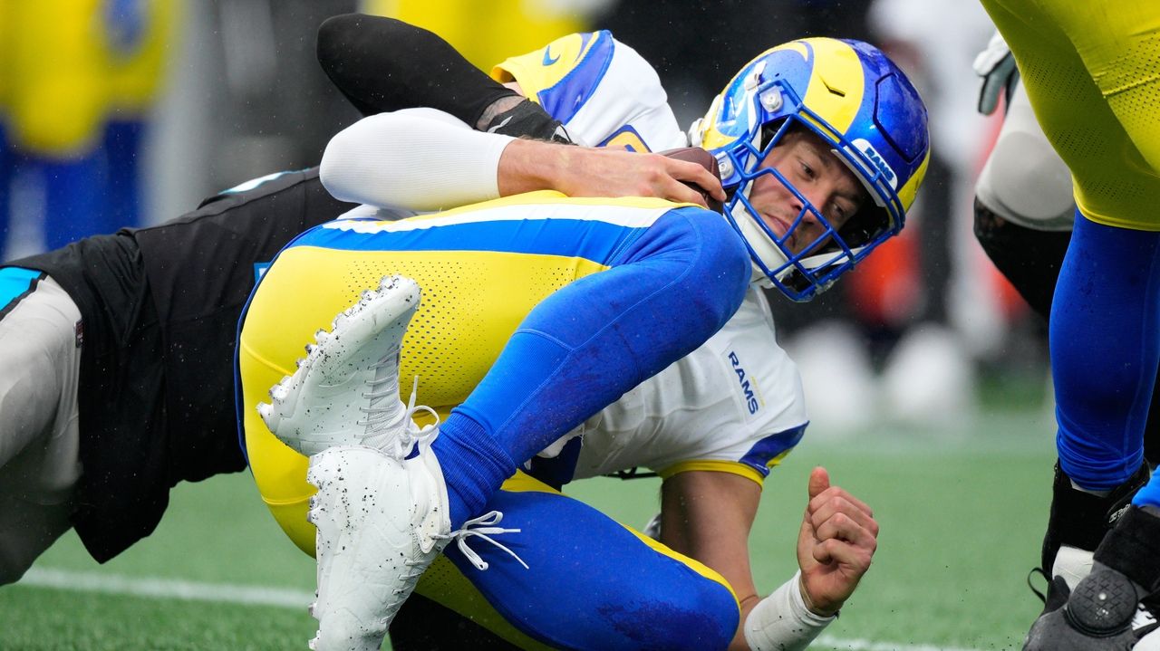 Rams, Stafford try to stay atop the NFC West against the Cardinals, who have dropped 9 of 10