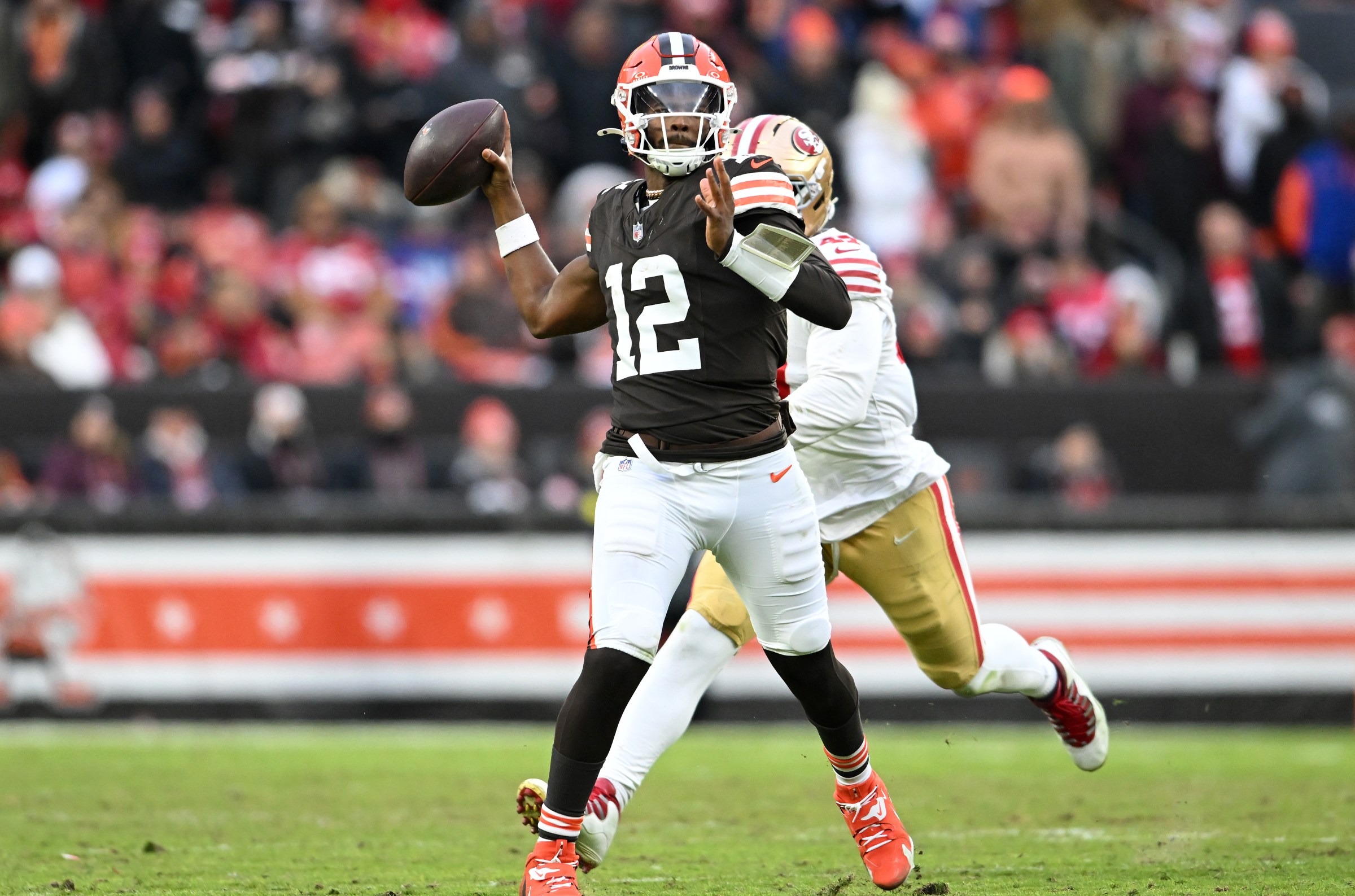 Browns “trying to protect” QB Shedeur Sanders so far