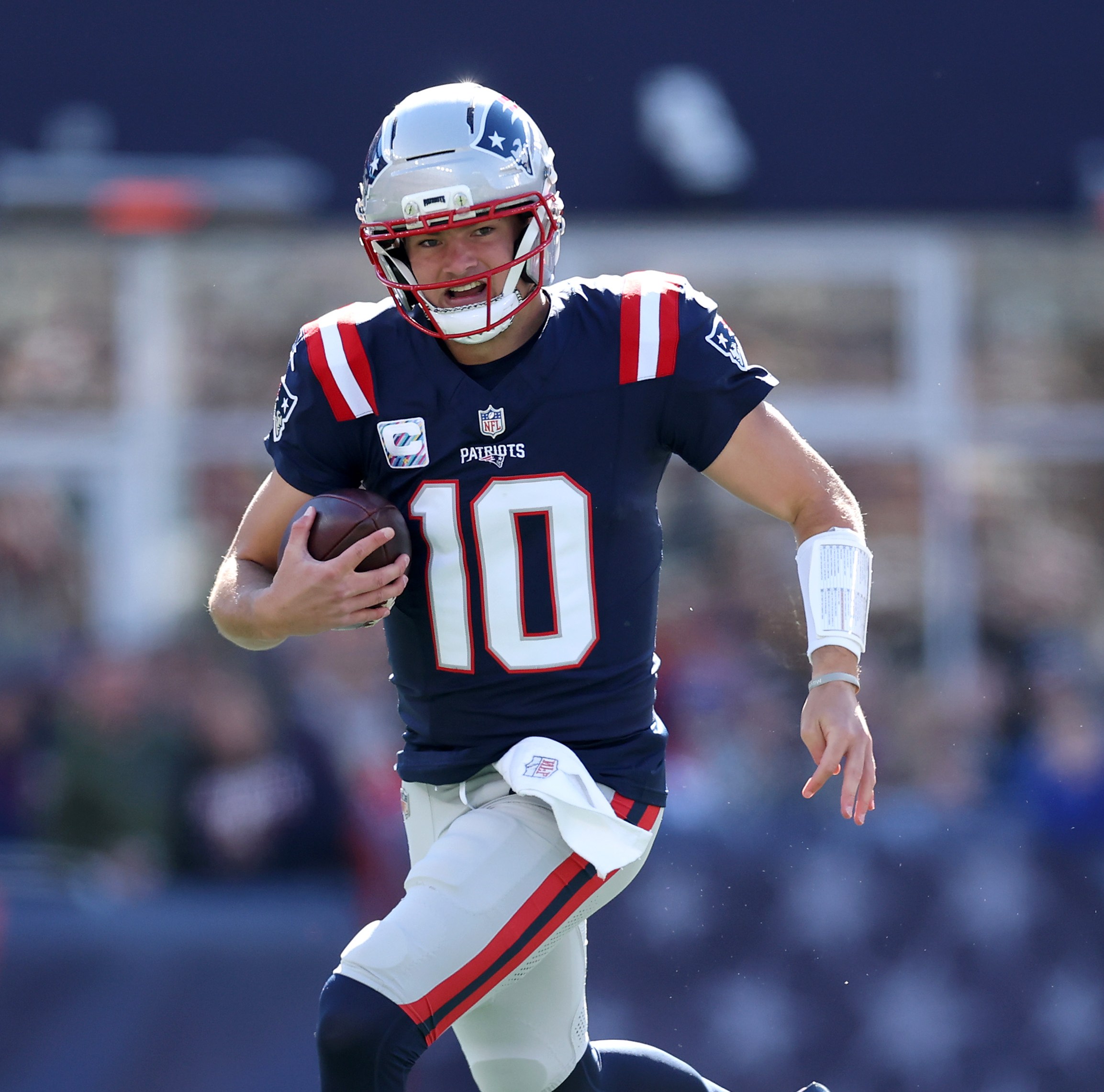 Patriots links 11/28/25: Drake Maye on the run