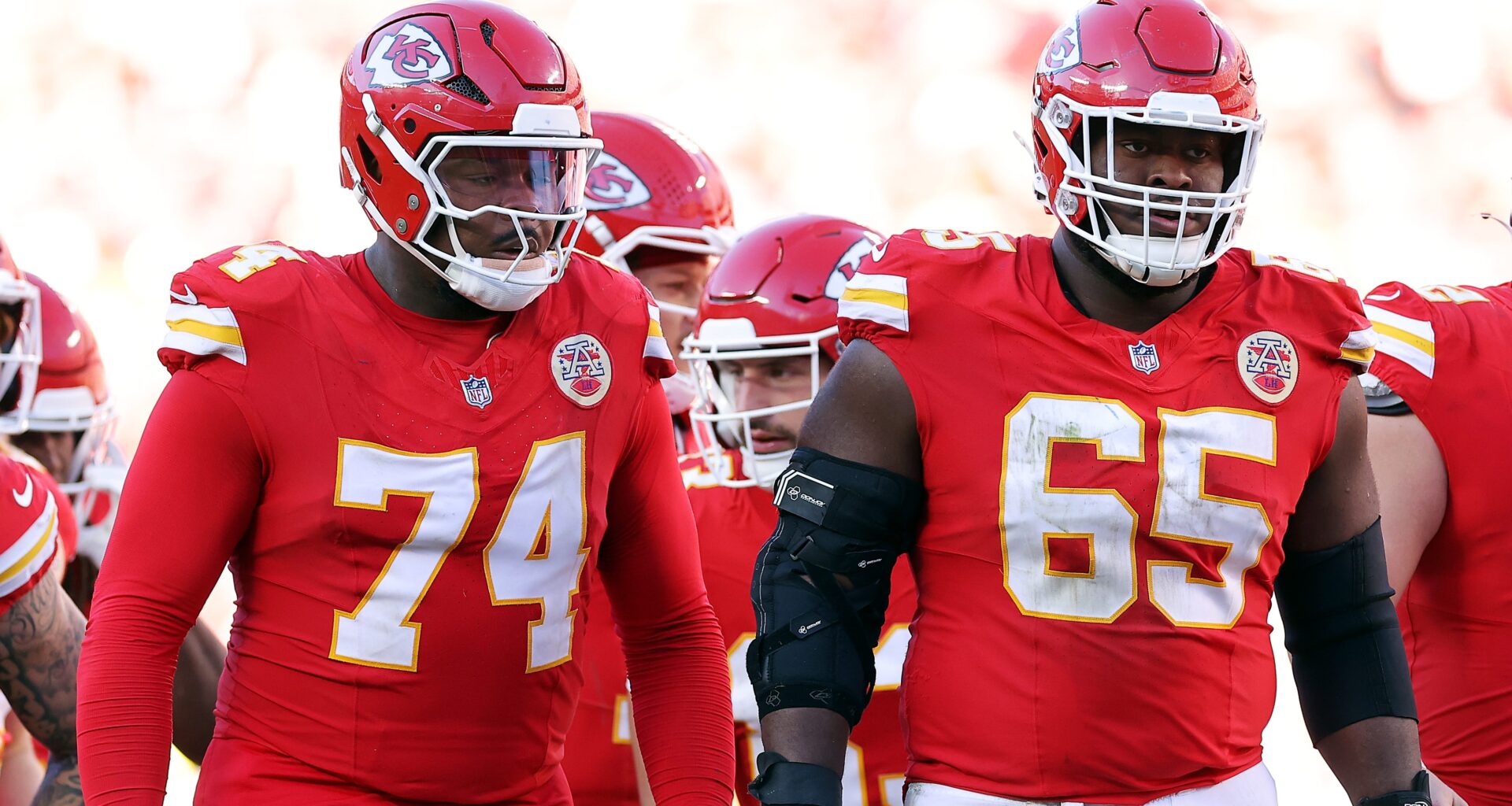 Chiefs Drop Concerning Injury News for Week 14 vs. Texans