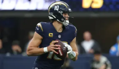 Is Justin Herbert playing tonight? Injury update, DFS start or sit advice for Chargers QB image