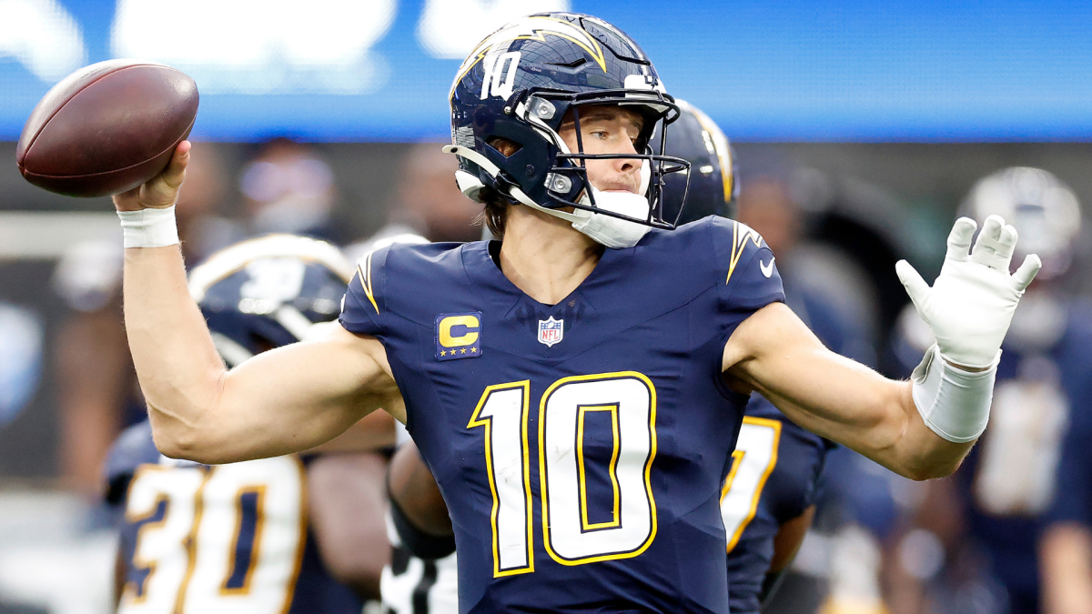 Chargers vs. Eagles prediction: Odds, pick, live stream, kickoff, TV channel for 'MNF'