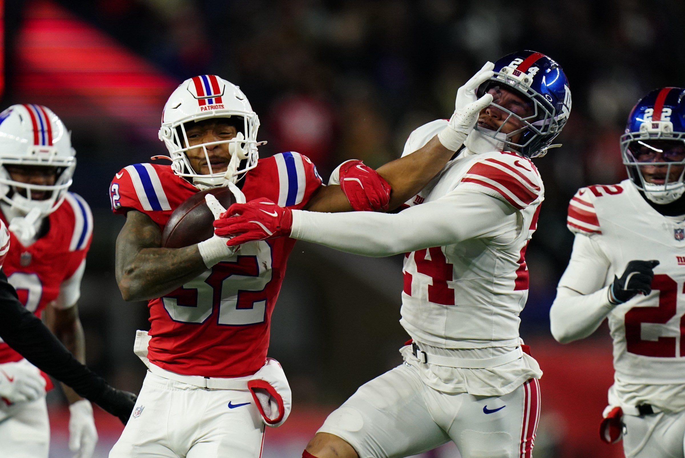 Patriots links 12/02/25: Pats stub Giants 33-15