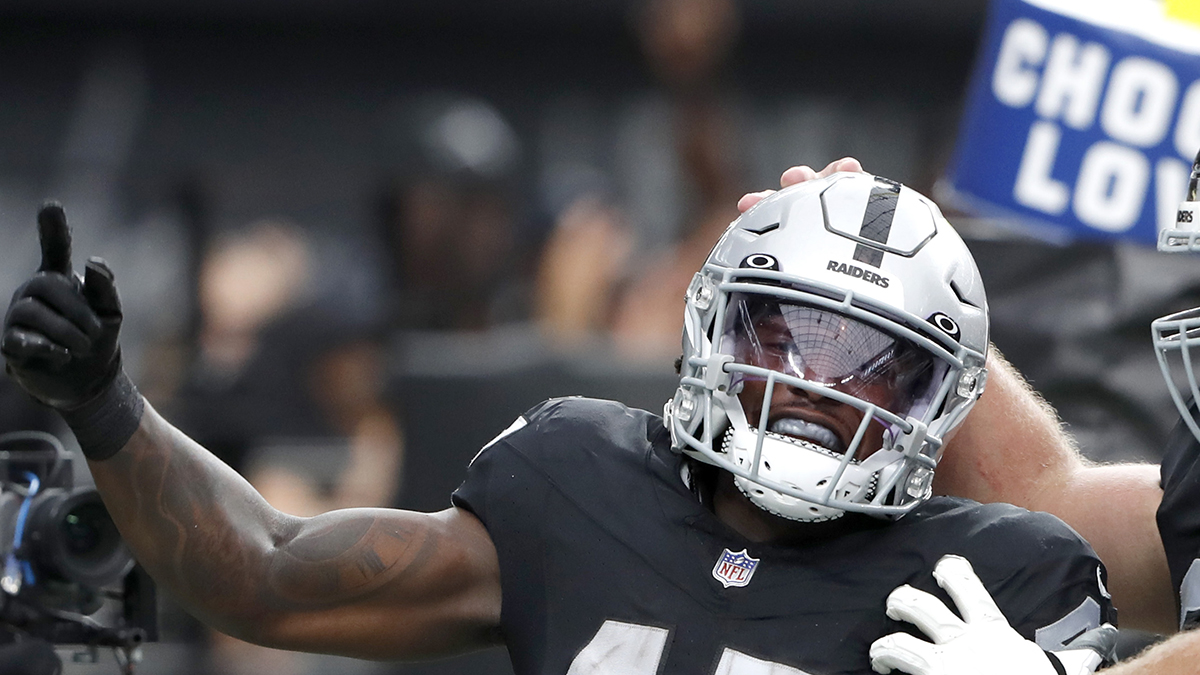 Promising Ex-Raiders RB Signs With Broncos After Vegas Loss