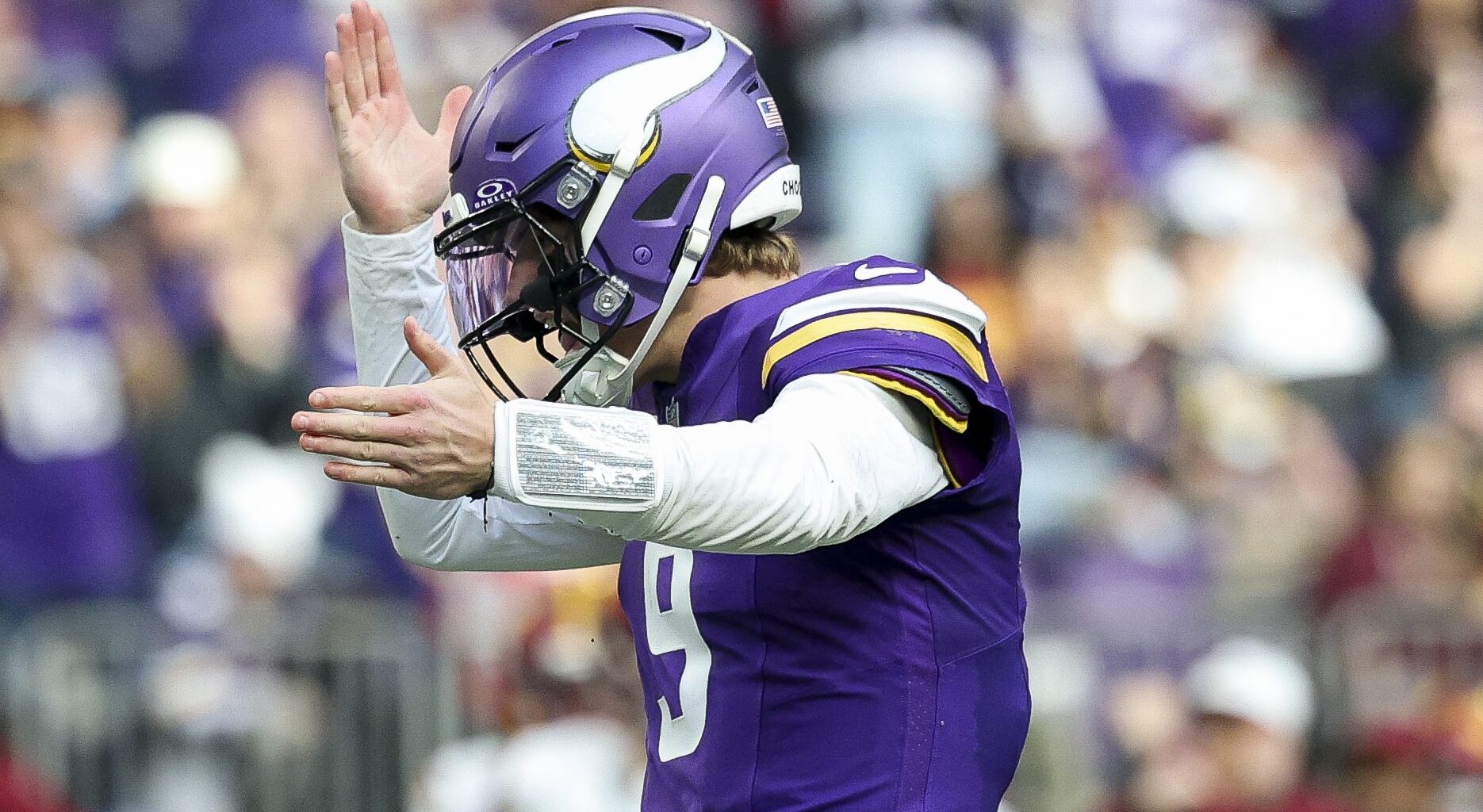 Vikings Catch Break on Daniel Jones as JJ McCarthy Challenger