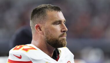 Travis Kelce Gets Wave of Support After Costly Drop vs. Texans