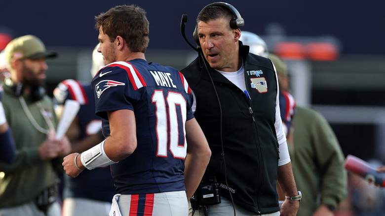 New England Patriots head coach Mike Vrabel and QB Drake Maye #10 during the NFL 20
