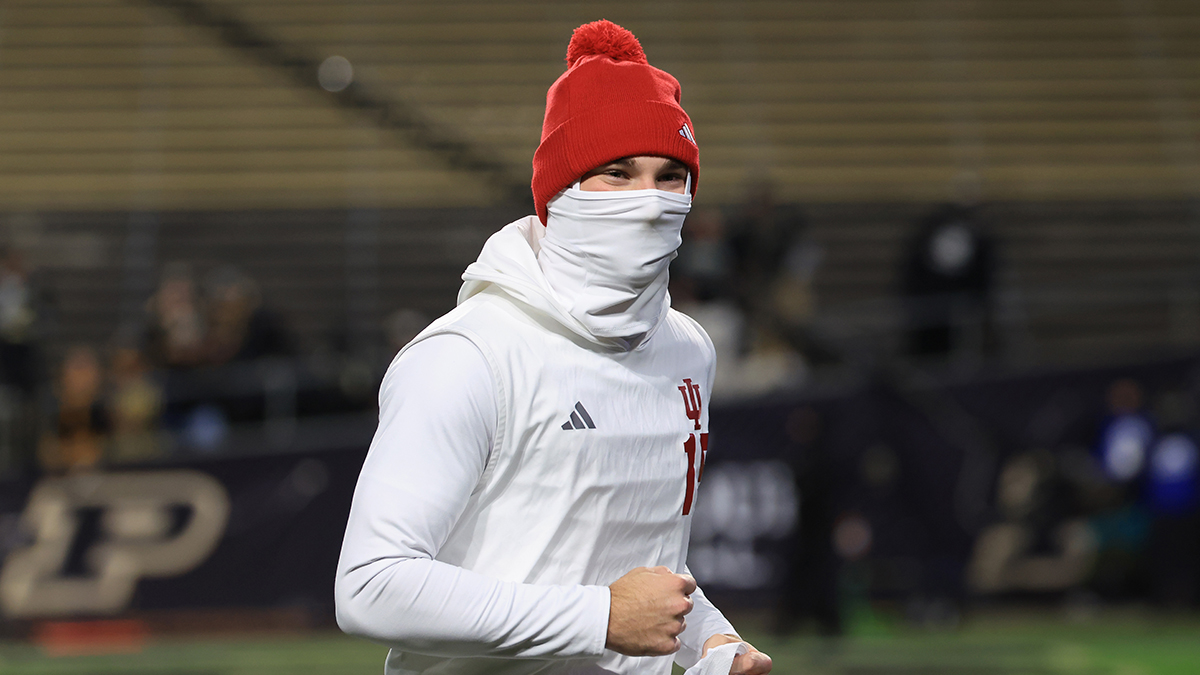 New Mock Draft Has Raiders Land QB Everybody Is Talking About